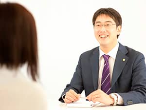 太田吉博氏、お客様との打ち合わせの様子