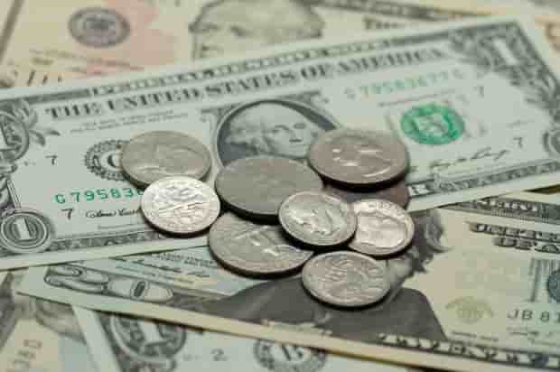 ドル紙幣とセント硬貨